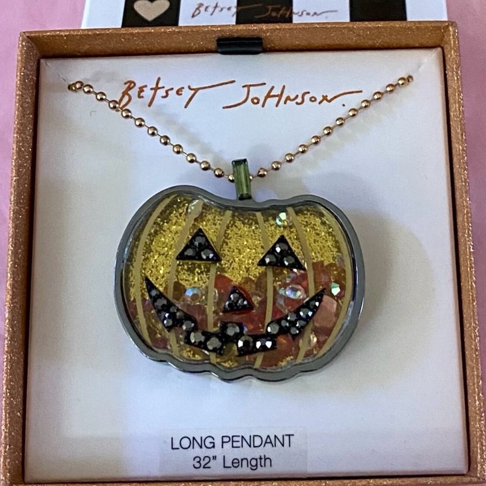 BETSEY JOHNSON PUMPKIN
NECKLACE PENDANT JACK O LANTERN GLITTER SHAKING
CRYSTALS